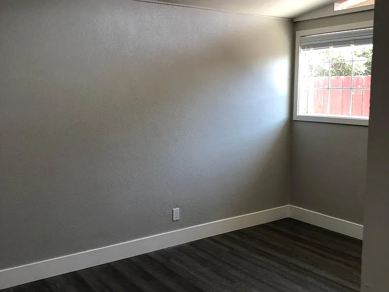 1053 Blazingwood Dr — Photo 14
