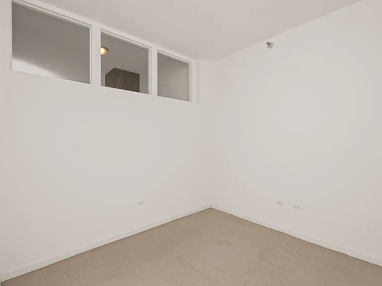 235 W Van Buren St #4616 — Photo 18