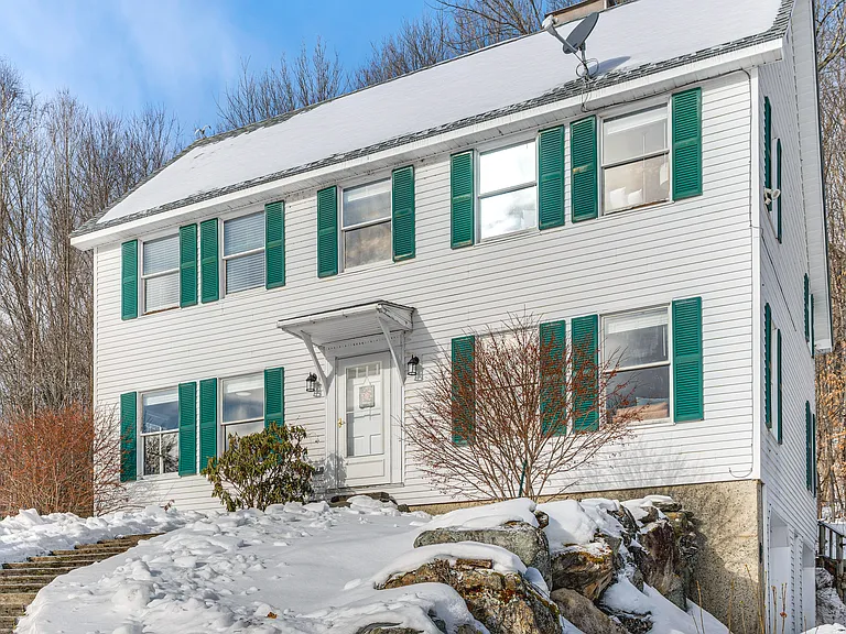 470 Maple St — Photo 20