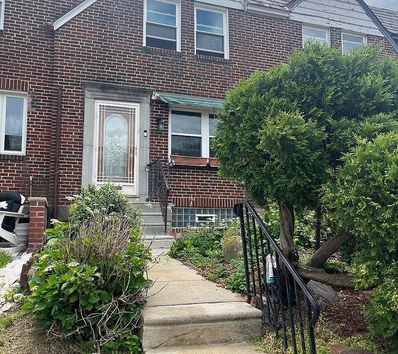1st image of 1314 E Weaver St