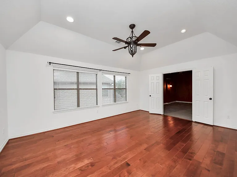 1807 Ravenel Ln — Photo 40