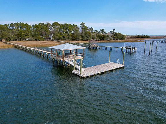 3rd image of 820 Pineneedle Way