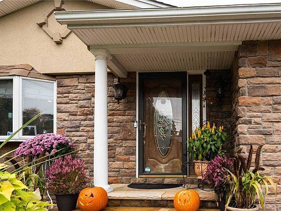4th image of 16 Victory Ave