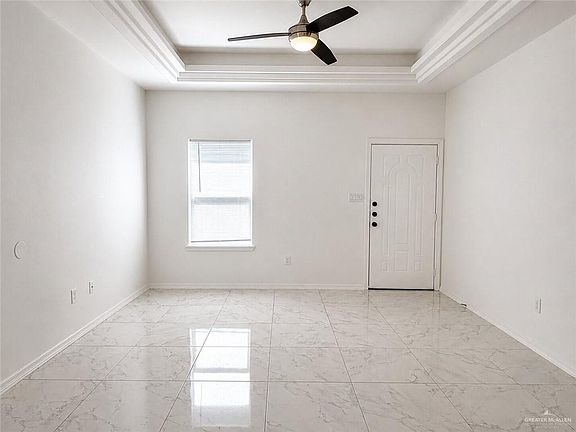 2nd image of 3303 Aurora Ln