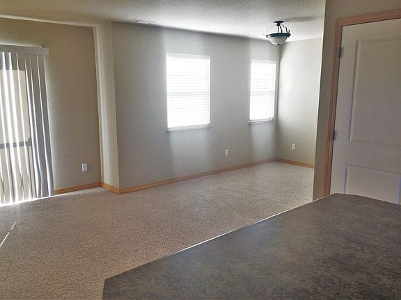 2nd image of 2859 W Hillshire Dr