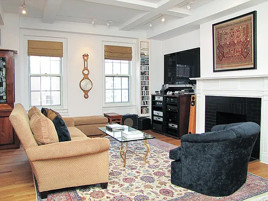 Sold by Janet Aimone Robilotti & Associates | media 21