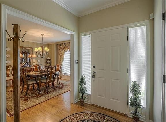 4th image of 3724 S Milton Dr