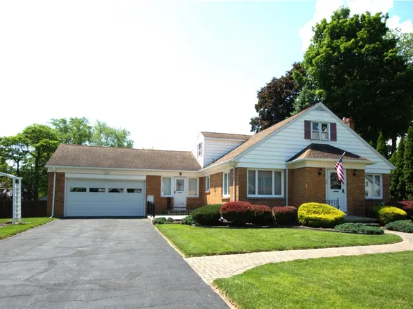 85 Armstrong Ave, Rochester, NY 14617