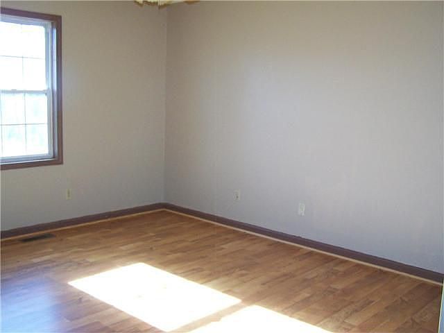 2nd image of 264 Marvin Carrick Rd