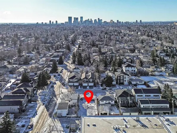 408 37th Ave NW, Calgary, AB T2K 0C5