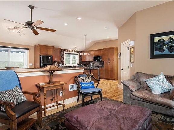 4th image of 77 Eaglebrook Dr