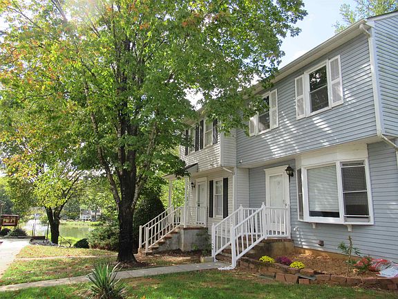 2nd image of 19 Durbin Pl
