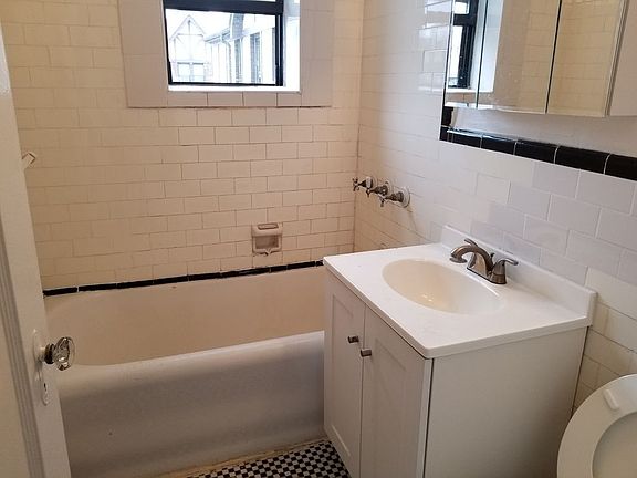 2nd image of 6835 Burns St APT F4
