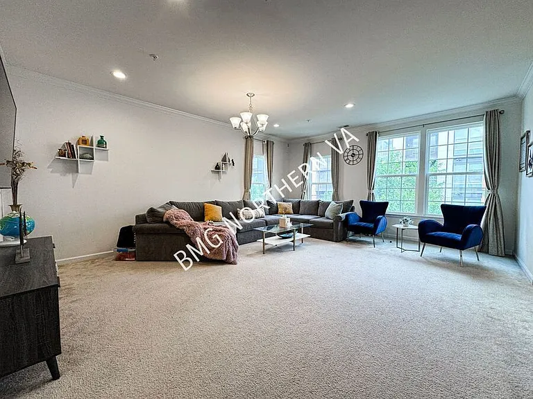 3190 Yeager Dr — Photo 4