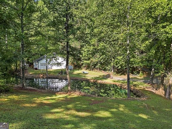 2nd image of 981 Cochran Ridge Rd