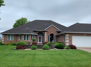 5867 Pointe West Dr, Winneconne, WI 54986