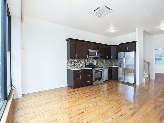 2nd image of 182 Lexington Ave Frnt 1