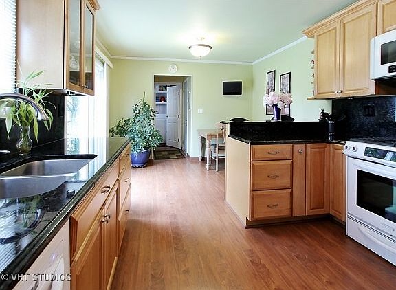 5th image of 434 Abbington Pl