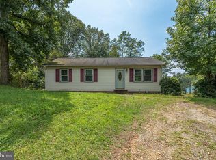 230 Northview Dr, Fredericksburg, VA 22405