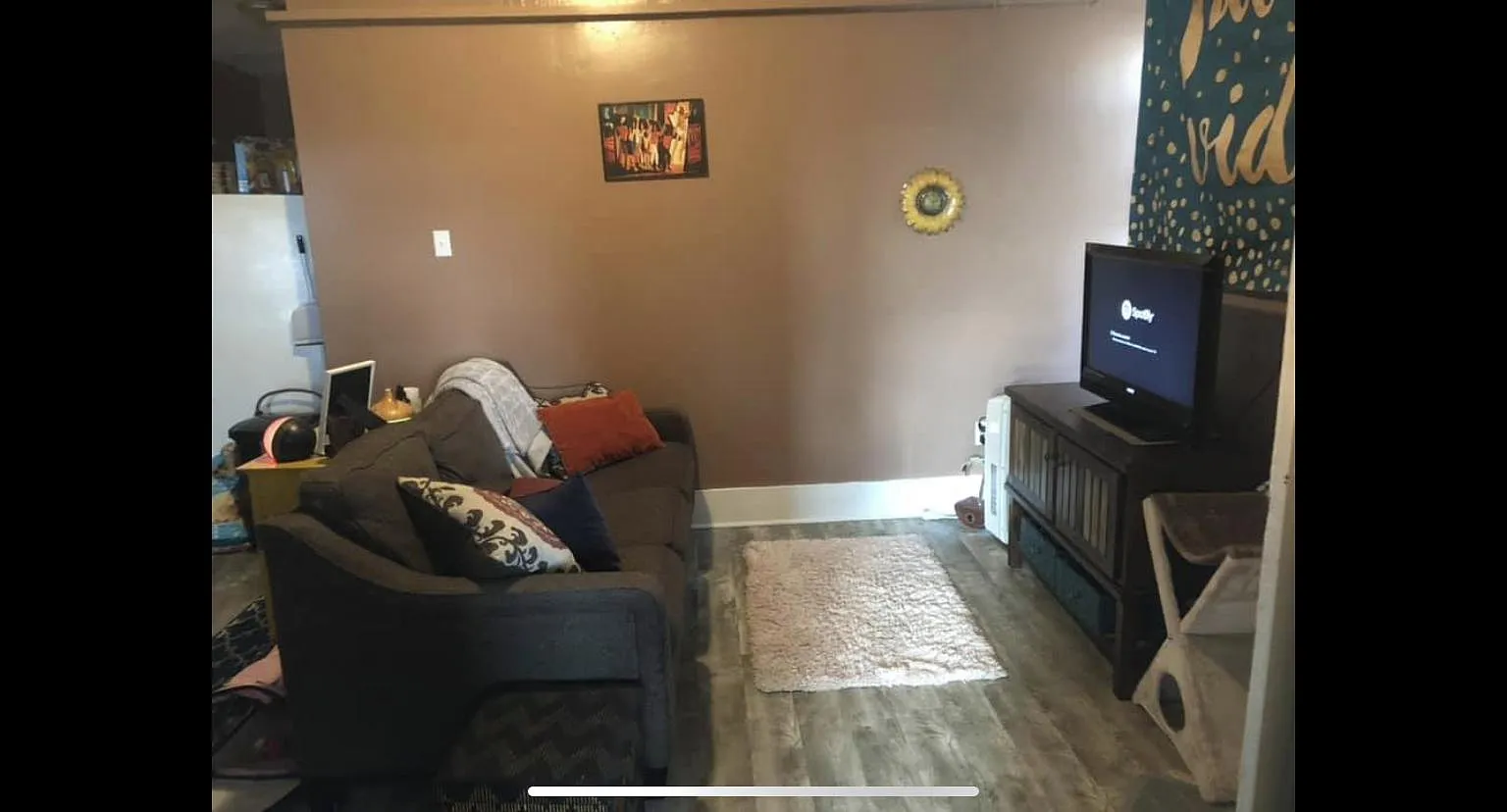 382 Lawn St — Photo 3