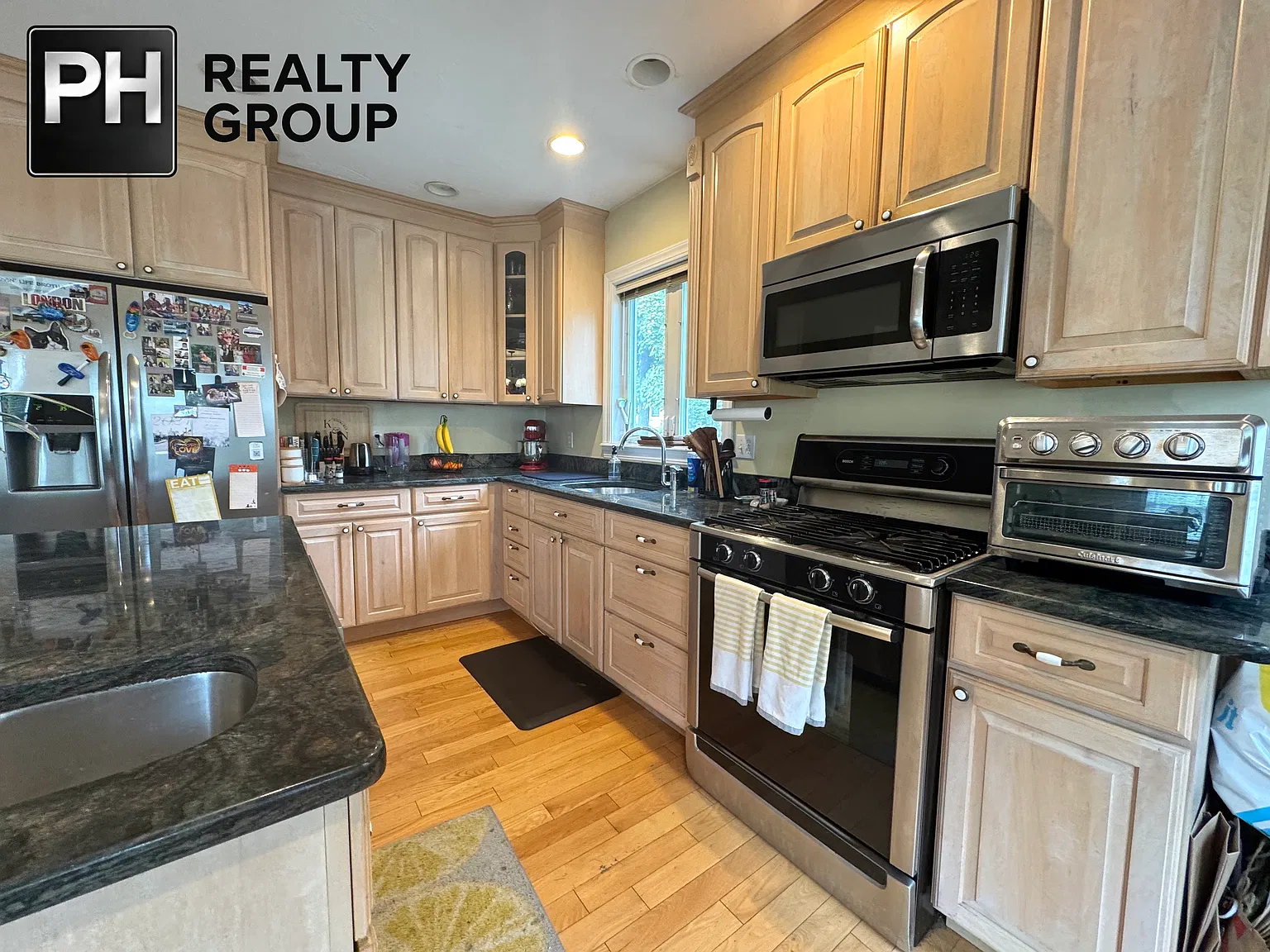 2 bed, 1800 sqft, $3,200 — Photo 2