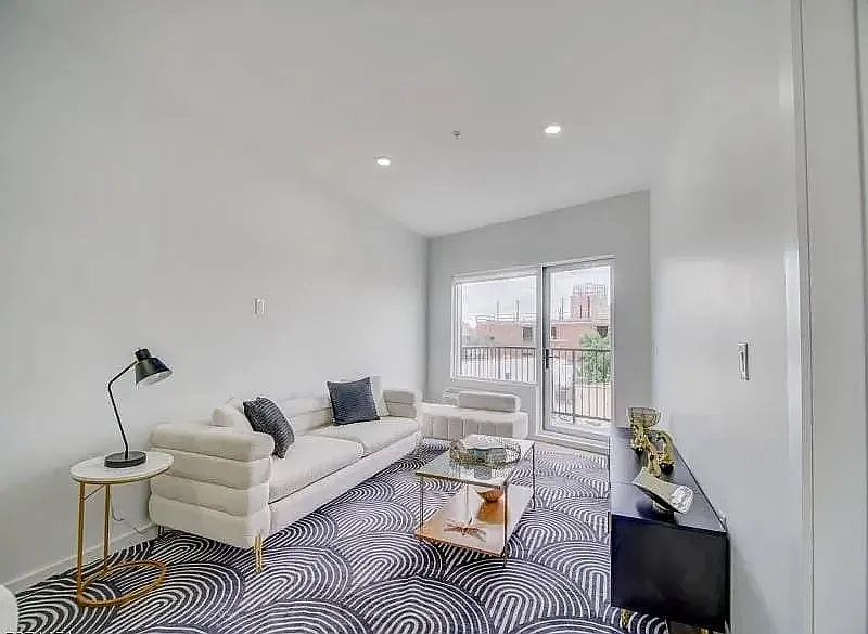 1 bed, 600 sqft, $2,399 — Photo 3