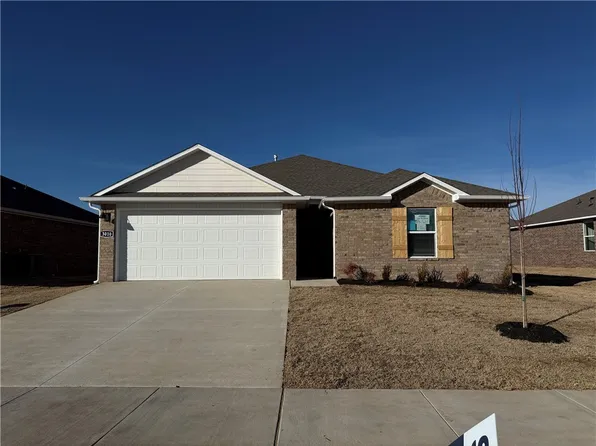 3010 Amarillo Way, Centerton, AR 72736