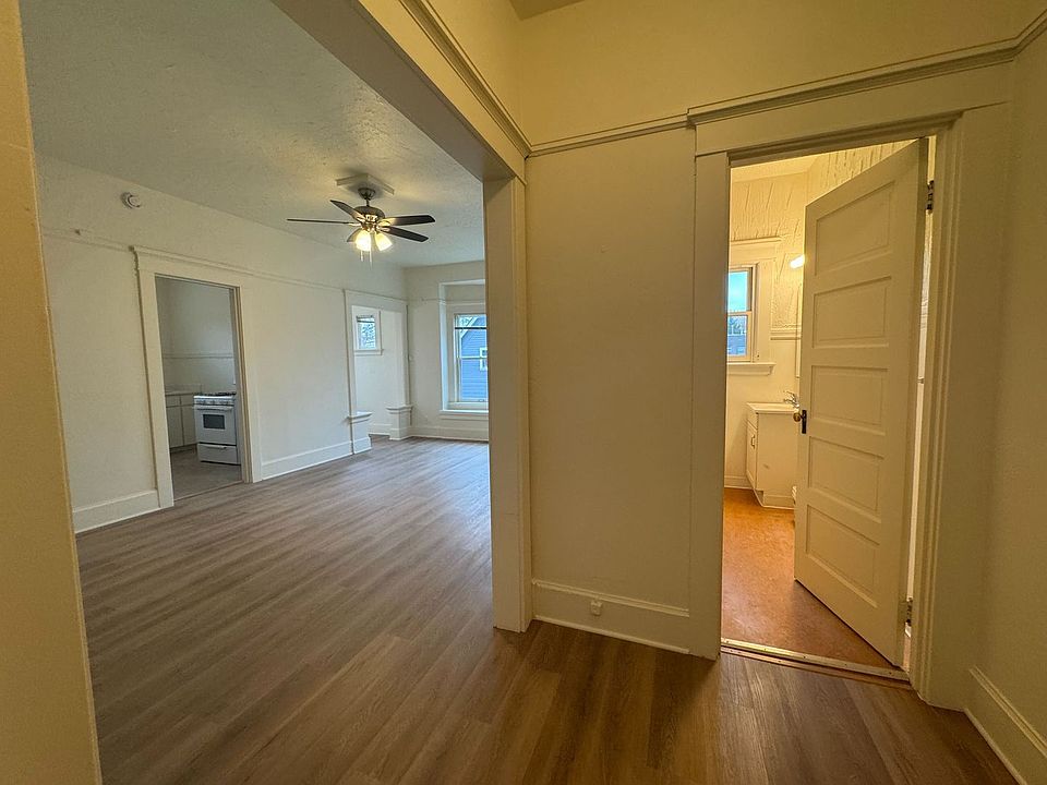 1st image of 2164 NW Hoyt St APT 17