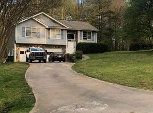 38 Stonehedge Dr, Dawsonville, GA 30534