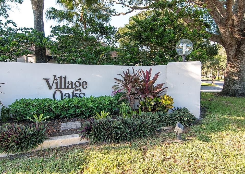 1st image of 207 Oak Hill Dr #8