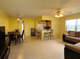 133 Camden Dr #F, West Palm Beach, FL 33417