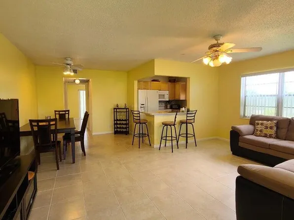 133 Camden #F, West Palm Beach, FL 33417