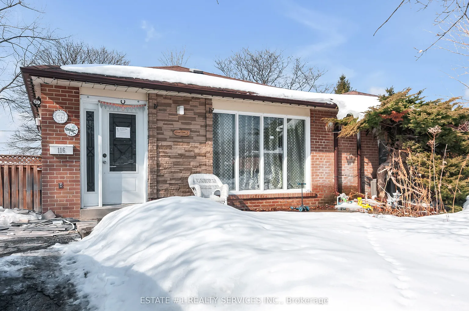 116 Addington Cres photo 1