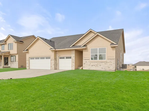 733 34th St SE, Altoona, IA 50009