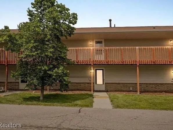 31757 Nardelli Ln #28, Roseville, MI 48066