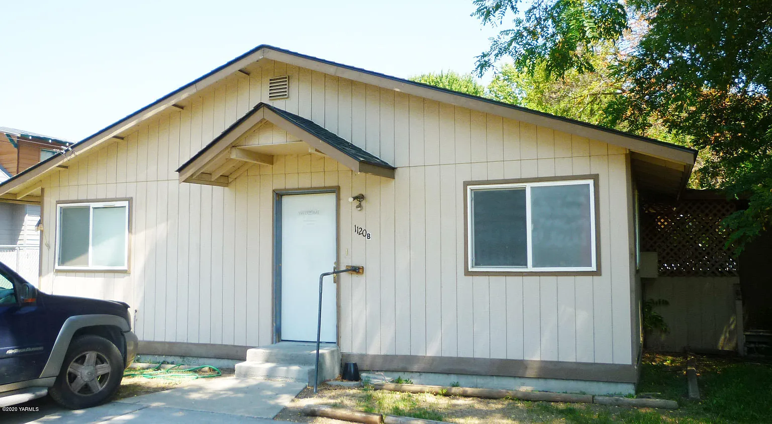 1120 Pleasant Ave photo 1