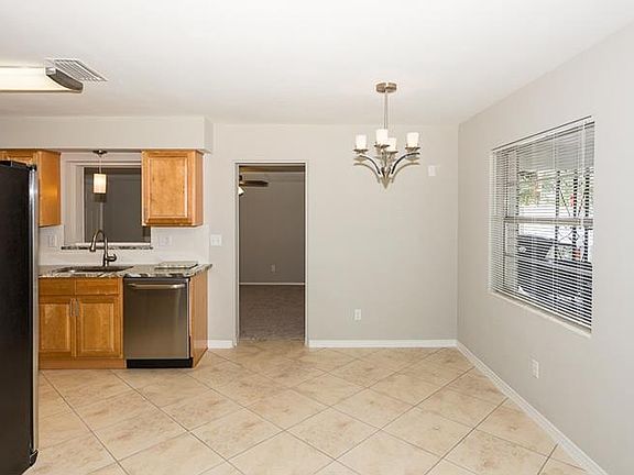 5th image of 2332 Langford St