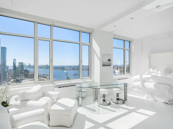 635 West 42nd Street 45G image 1 of 17