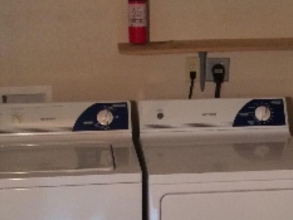 4th image of 804 W Tahlequah St APT B