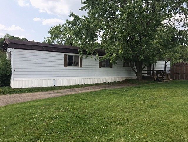 1st image of 8 Redwood Dr