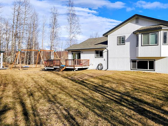 3rd image of 287 N Tiffany Dr