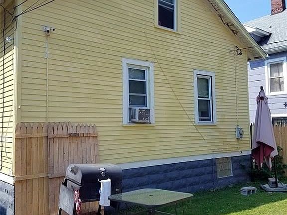 3rd image of 364 Lasalle Ave
