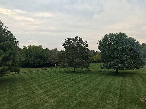 3rd image of 8984 Bellefontaine Rd