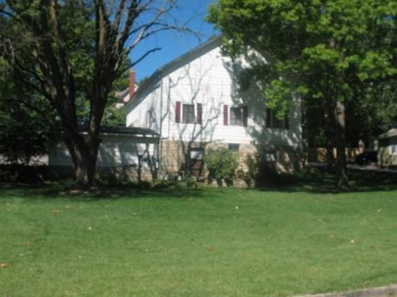 5th image of 162 Emerson Ave