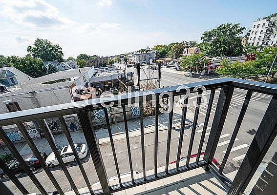 1st image of 45 Hinckley Pl APT 4L