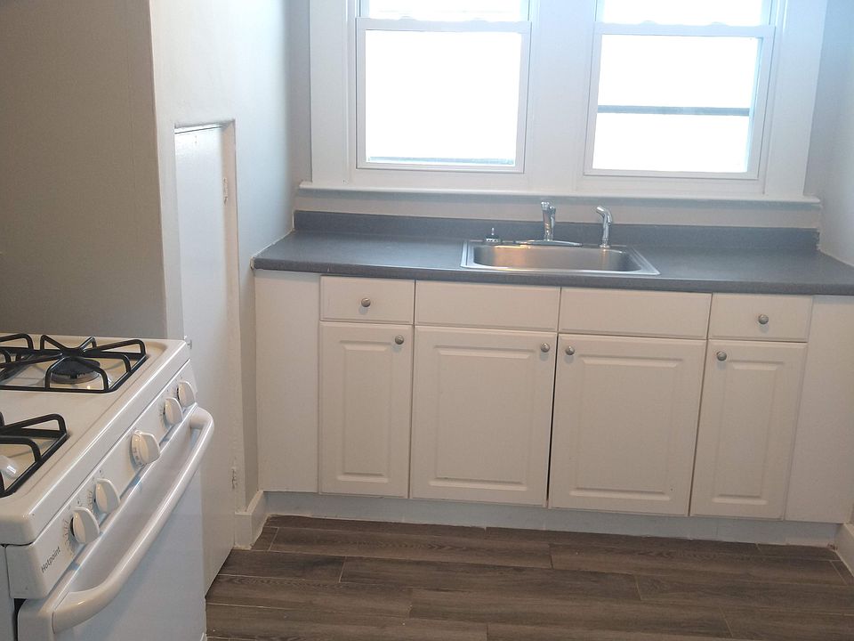 1st image of 1260 Whalley Ave #3A