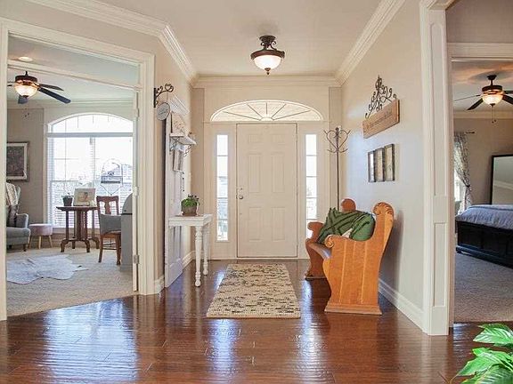 2nd image of 6144 Ashford Dr