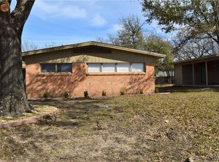 1821 Bowie Dr, Corsicana, TX 75110