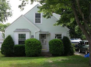 36 Arrow Ave, Warwick, RI 02886