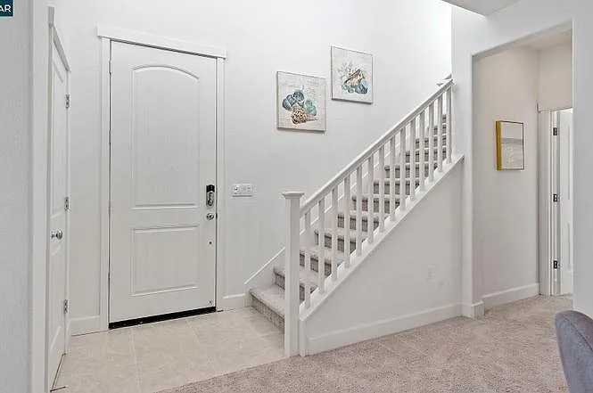 267 E Central Pkwy — Photo 17